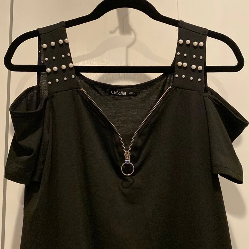 Cold Shoulder Top - Picture 1 of 5